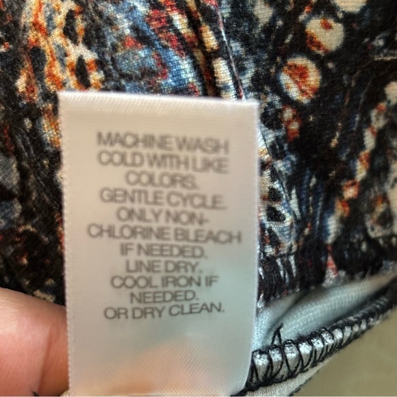 J. Jill Ponte Pencil Paisley, Size Medium - Picture 9 of 9